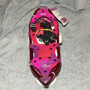 Yukon Advanced Float 821 (8x21) red snow shoes